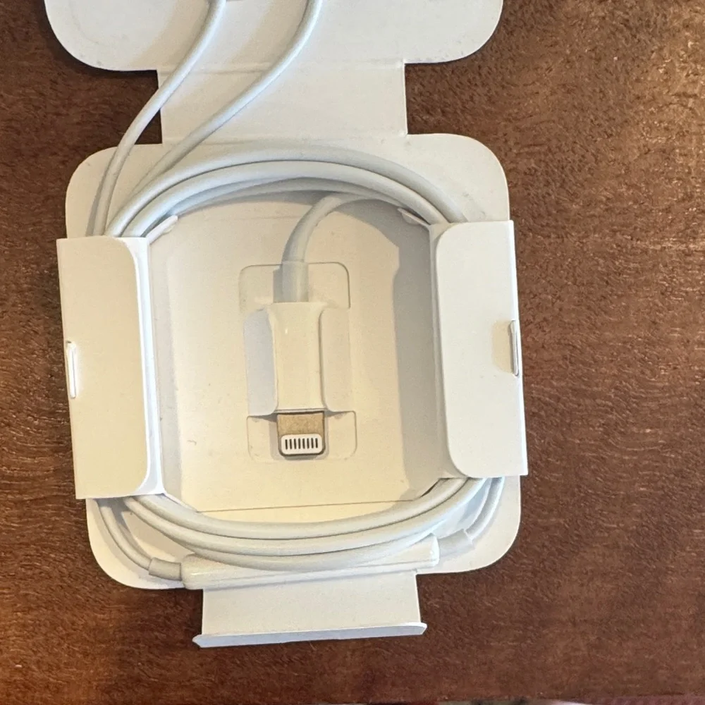 Apple Lightning EarPods Wired Headset - White